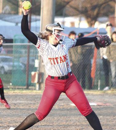 Lady Titans sweep Baxter Springs