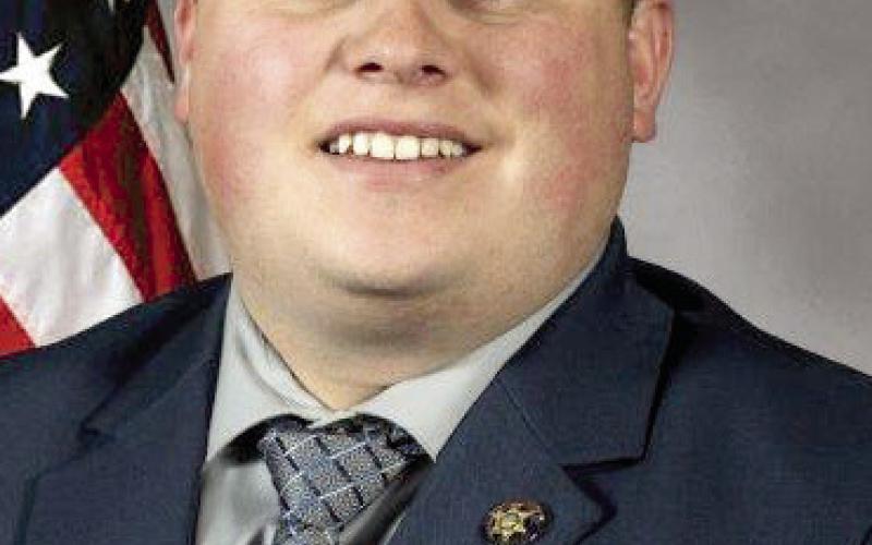 Jones files for top county position