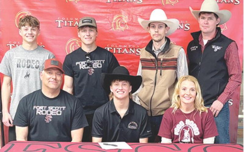 Cal Saporito signs to ride bulls at FSCC