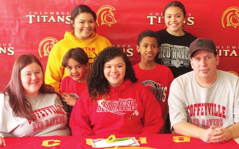 Lima signs to golf at Coffeyville