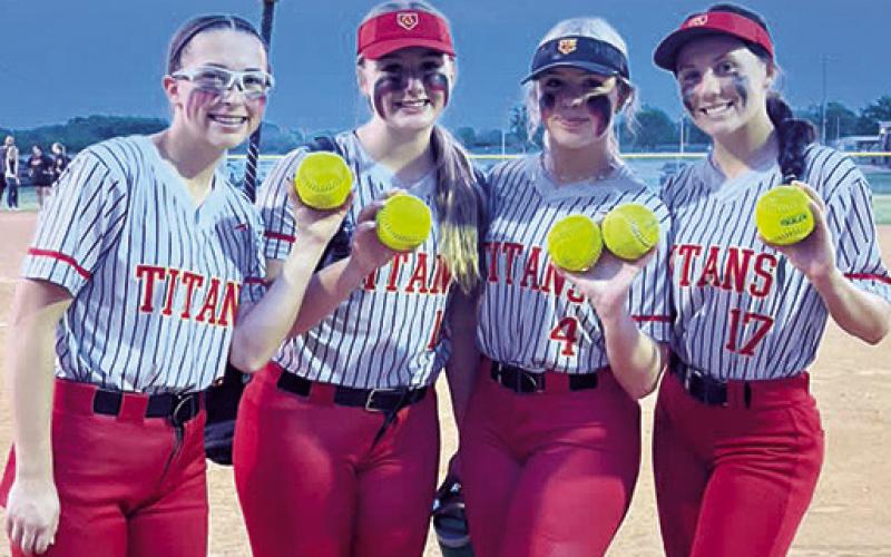 Lady Titans sweep NE, improve to 14-1