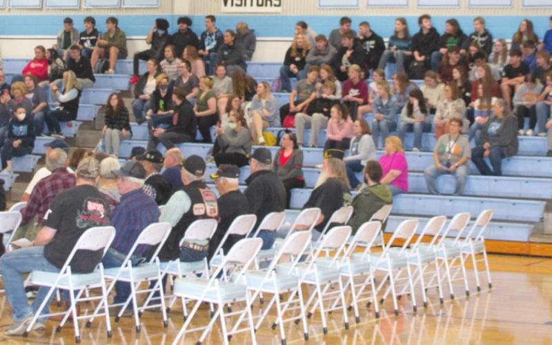 Southeast High School honors veterans with breakfast, program