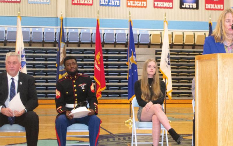 Southeast High School honors veterans with breakfast, program