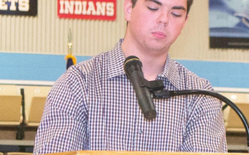 Southeast High School honors veterans with breakfast, program