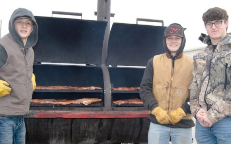 Students build smoker for game day ribs