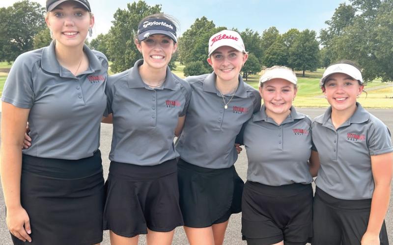 Golfers place third at Schifferdecker