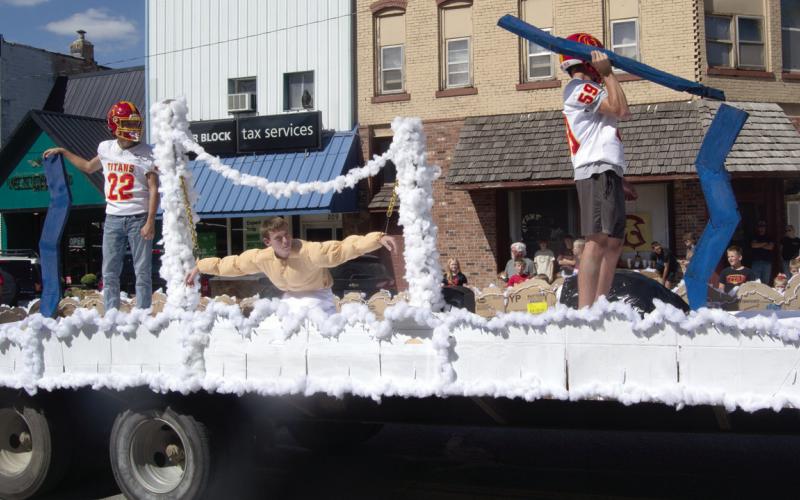 Class floats highlight annual Columbus Homecoming parade