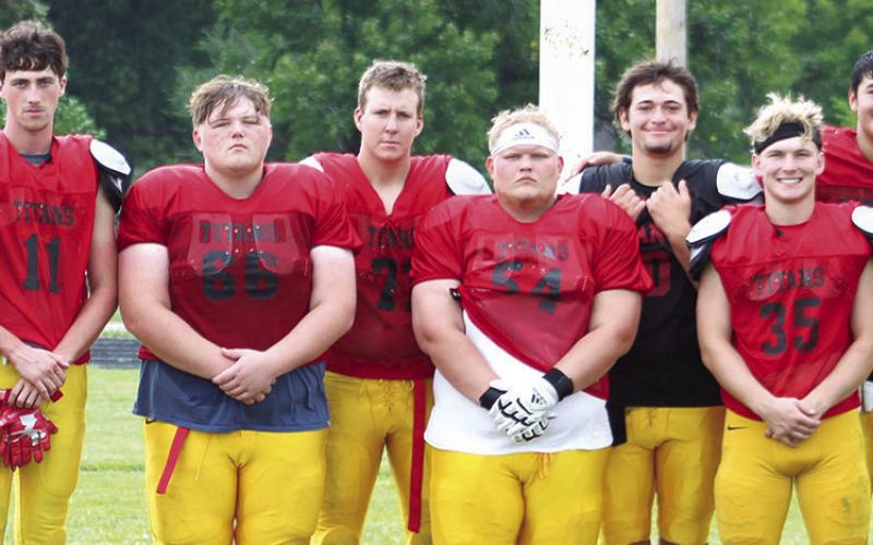 Titans hold lawn chair scrimmage