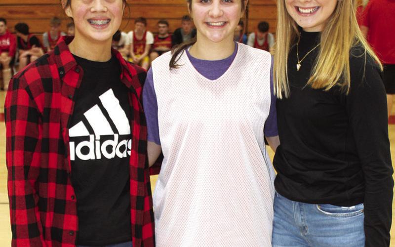 Lady Titan Freshmen Basketball players for the 2022-23 season were introduced during Meet the Titans, Novermber 28, at the Ttian Gymnasium. Trinity Ardoemos, Ellie Helms, and Trinity Green begin theire rookie campaign for the Lady Titans.