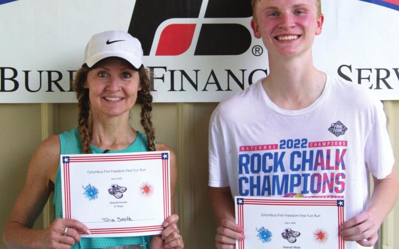 Top two overall winners of the Freedom Fest 2022 5K