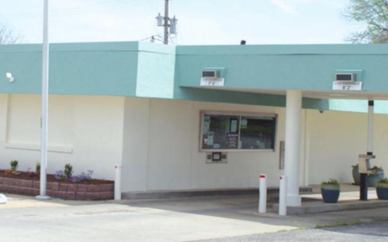 Columbus has a branch of the American Bank located conveniently on Maple Street near East Avenue.