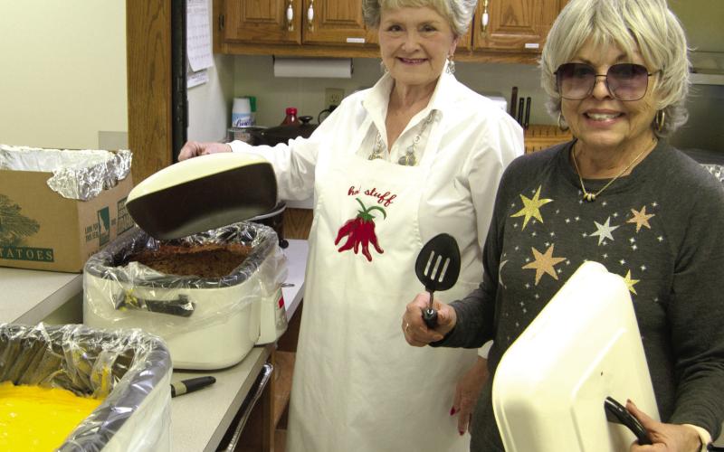 The P.E.O baked potato fundraiser held Wednesday, was once again a big success. Returning after a one year break, Jane Ann Turner and Marilyn Shumake were back again as part of the crew preparing the potatoes and the toppings.
