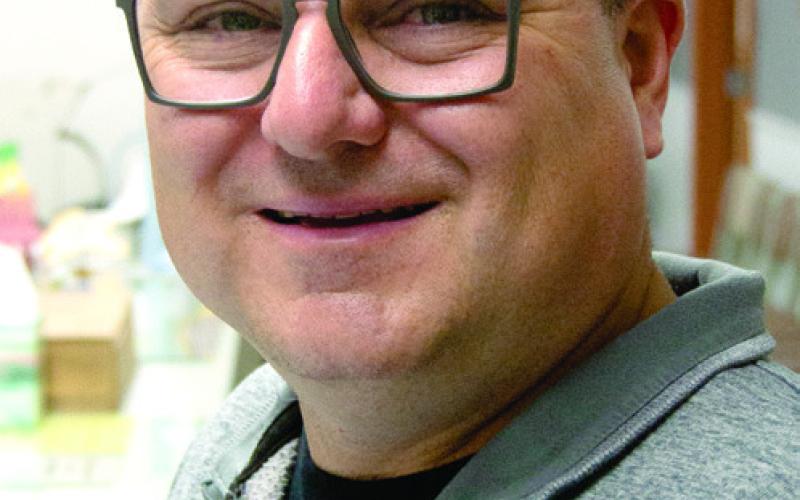 Henderson files for county sheriff
