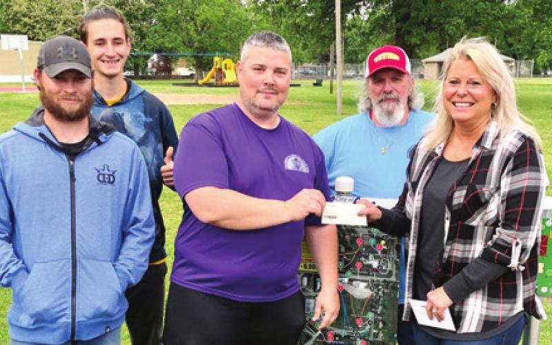 Members of the Columbus Disc Golf Club