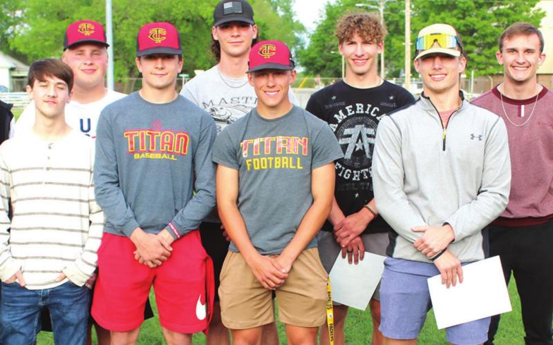Titan Wrestlers receive awards