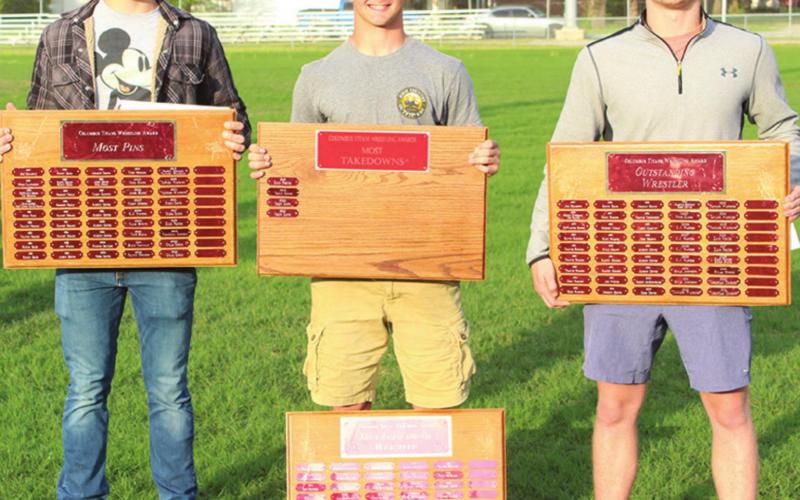 Titan Wrestlers receive awards
