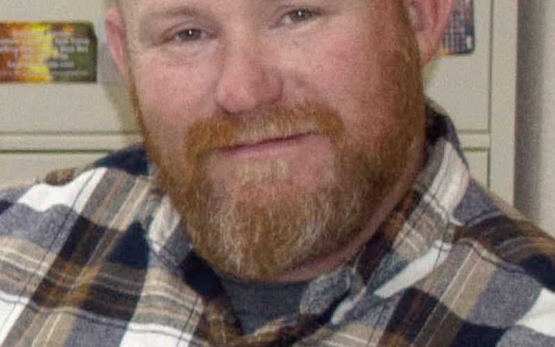 Moates remains Commission chair
