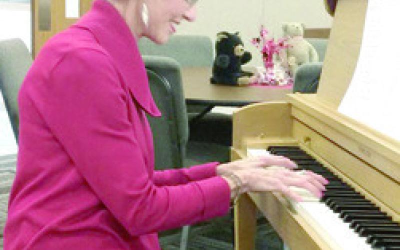 Mary Beth Smith performed a number of love songs at the February meeting of the Baxter Springs Chapter BT of the P.E.O. Sisterhood. Courtesy photo.