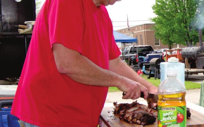 Barbecue chefs’ creations feed hungry Cowtown Days crowd