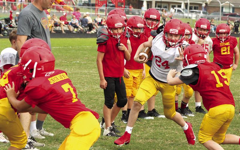Mini Titans on display at scrimmage