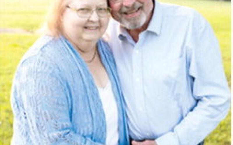 Debra and Randy Froebe will celebrate their 50th wedding anniversary August 1.