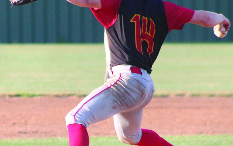 Columbus shuts out Baxter Springs in season finale