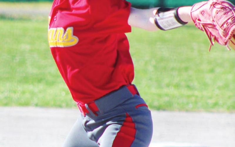 Mooney, Simpson lead shutout