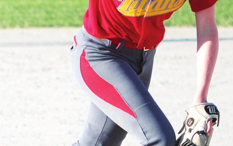 Mooney, Simpson lead shutout