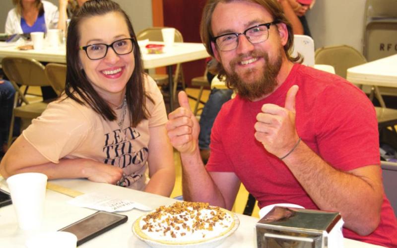 Dessert auction helps church youth attend summer camp
