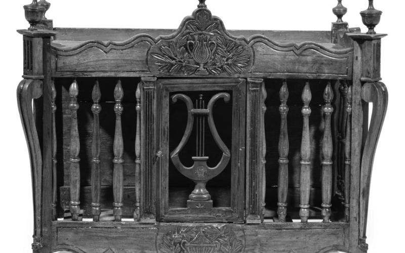 Antiques &amp; Collecting