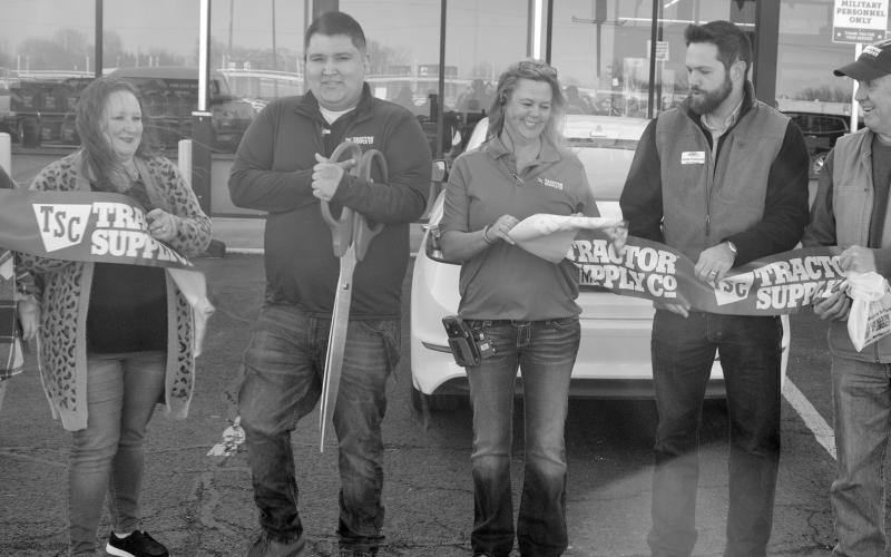 The grand opening ribbon cutting of Tractor Supply in Baxter Springs recently was held in cooperation with the Baxter Springs Chamber of Commerce. Those officiating at the ribbon cutting were Dee Riley, Jessica Moore both from the Chamber. Store manager Alex Villalpano, Assistant Manager Sherine Hankins, Jacob Patterson and Baxter Springs Mayor Kelly Abbott. Alex is the youngest store manager in the company and he was transferred from the Miami, Oklahoma store.
