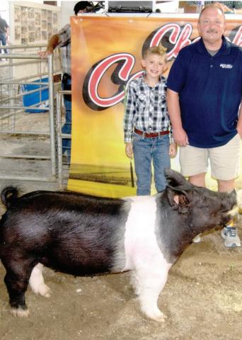Lone Elm Beavers 4-H Club member