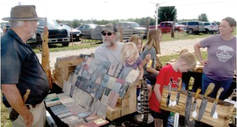 Hammer-in brings crowd to knife show