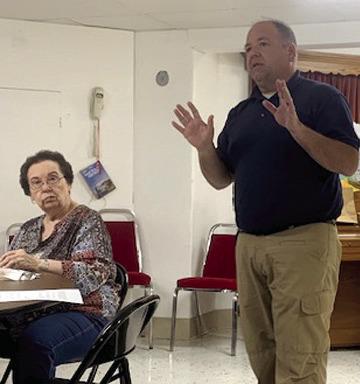 Sheriff speaks to Retired School Personnel