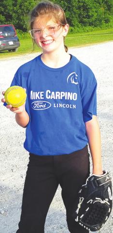 Fouts makes unassisted triple play