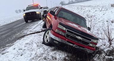 The snowfall late Tuesday and early Wednesday led to a few non-injury slideoffs in parts of the county. This minor accident occurred Wednesday morning on Southwest 30th south of Highway 160. Courtesy photo.