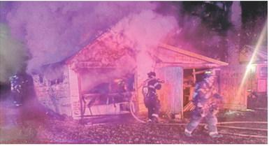 .Fire Crews were dispatched to a working structure fire in Columbus just after 2:30 Wednesday morning in the 400 block of S. Delaware. Four units and nine firefighters brought the blaze under control in short time. No nearby buildings were damaged and no injuries reported. Crews were able to quickly extinguish the blaze, saving half of the garage and preventing spread to the nearby house. Crews cleared the scene just after 4 a.m. The fire is under investigation by the Columbus Police Department.