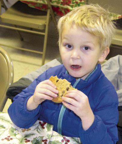 Watching the Scammon Christmas parade can make one hungry