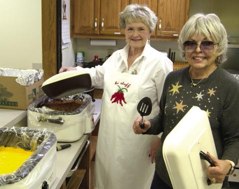 The P.E.O baked potato fundraiser held Wednesday, was once again a big success. Returning after a one year break, Jane Ann Turner and Marilyn Shumake were back again as part of the crew preparing the potatoes and the toppings.