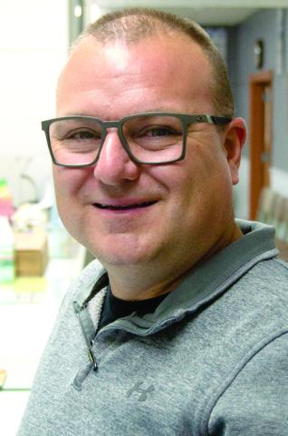 Henderson files for county sheriff