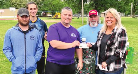 Members of the Columbus Disc Golf Club