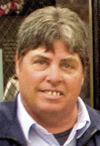 Long time letter carrier dies in vehicle accident