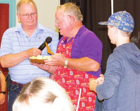 Dessert auction helps church youth attend summer camp