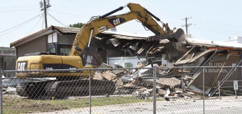 Another building of Columbus’ yesteryear has been reduced to rubble. The former health department located on East Walnut was razed on Monday by workers of B-3 Construction. A new structure is slated to be erected later this year and will house the Cherokee County Health Department.