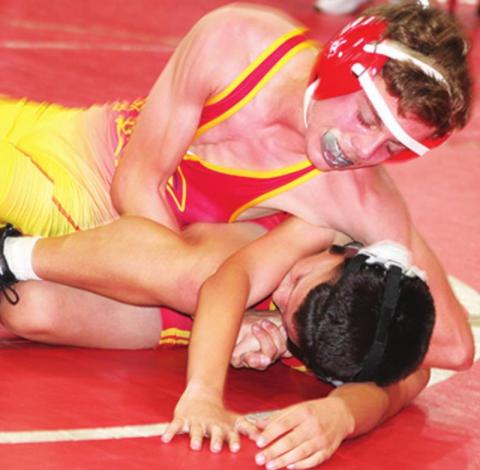 Central Wrestlers on home mats