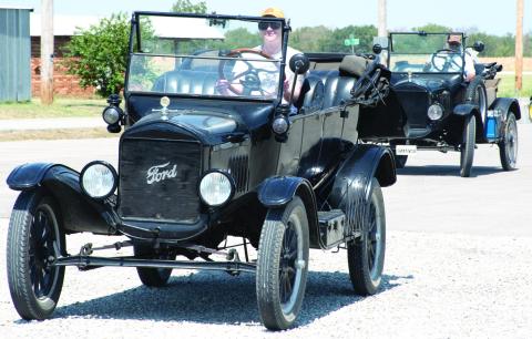 Old Parita hosts vintage Model T’s