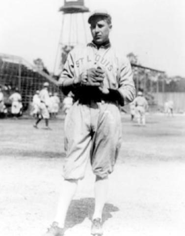 Earl Hamilton pitching for the St. Louis Browns.
