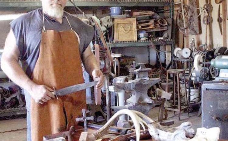 Evans hosts hammer-in, knife show at Glen Forge