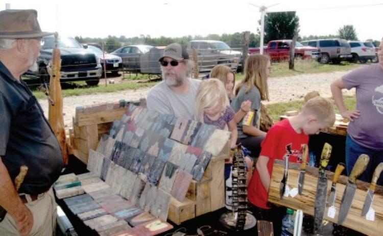 Hammer-in brings crowd to knife show