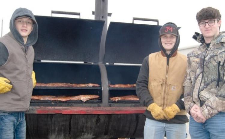 Students build smoker for game day ribs
